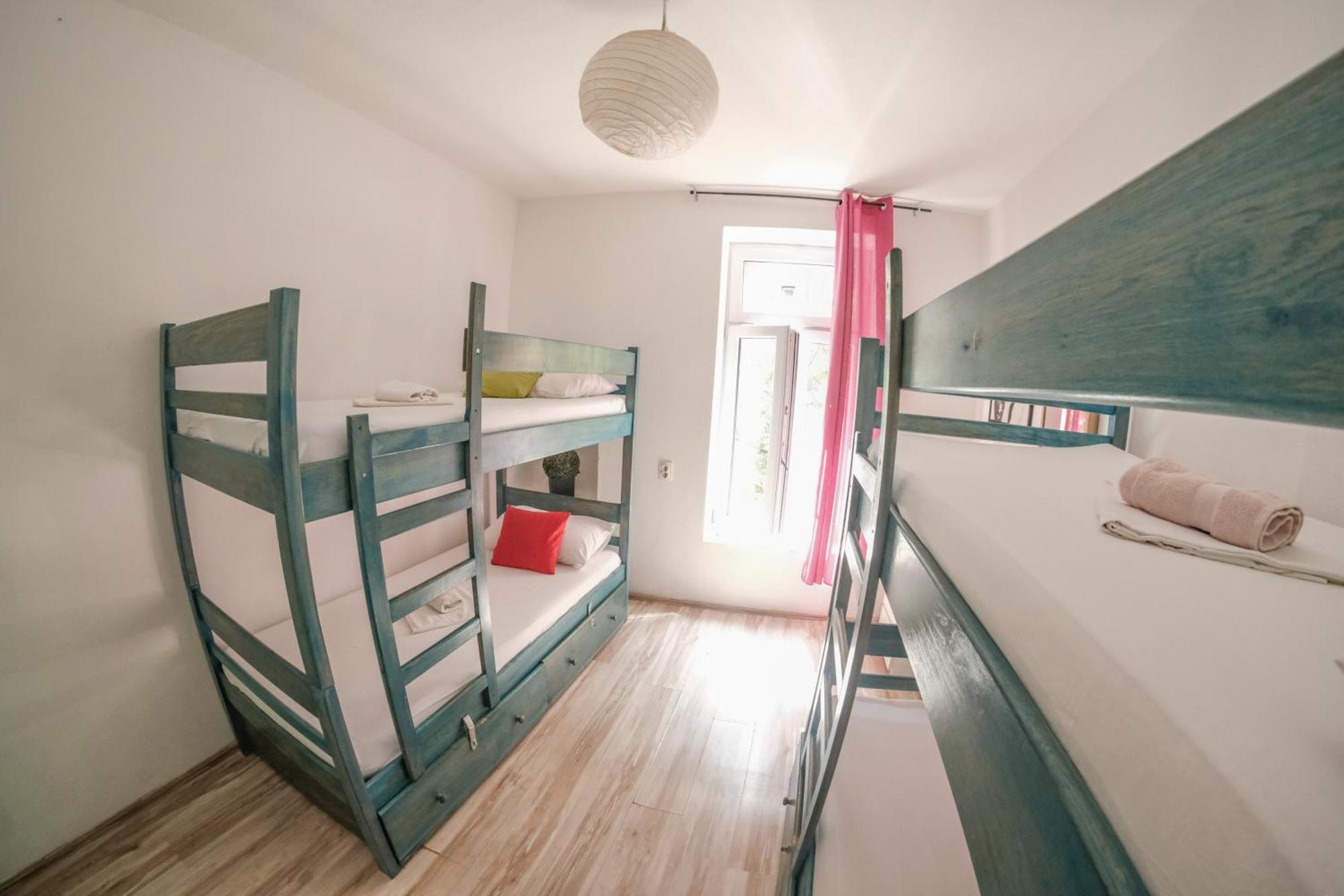 White Rabbit Hostel フヴァル エクステリア 写真