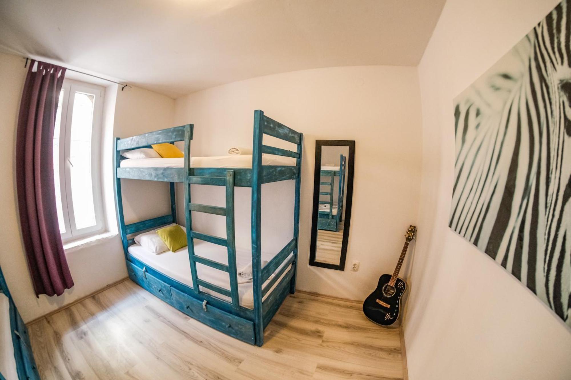 White Rabbit Hostel フヴァル エクステリア 写真