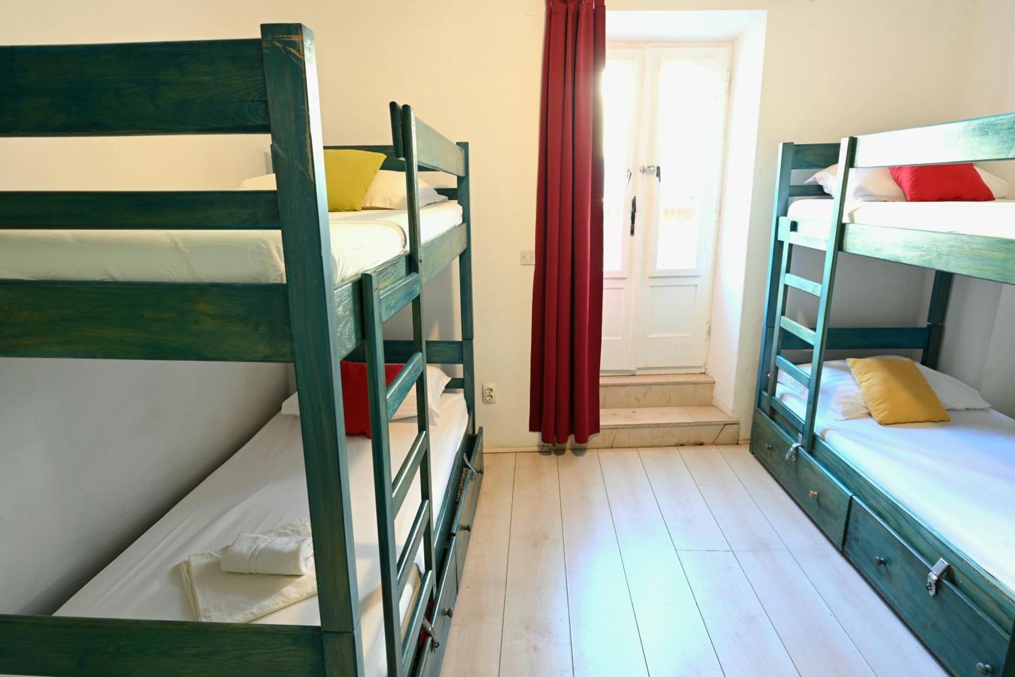 White Rabbit Hostel フヴァル エクステリア 写真