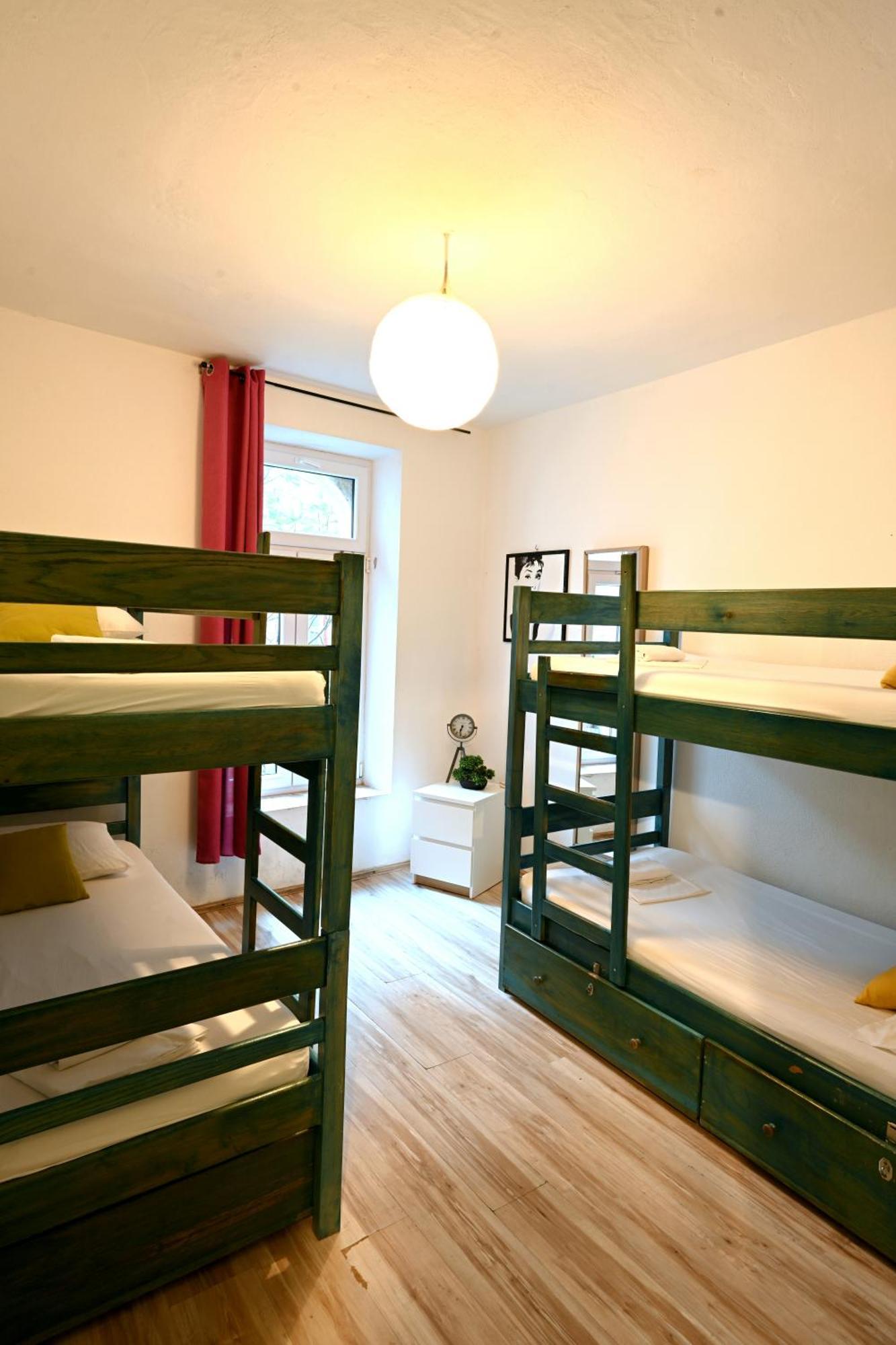 White Rabbit Hostel フヴァル エクステリア 写真
