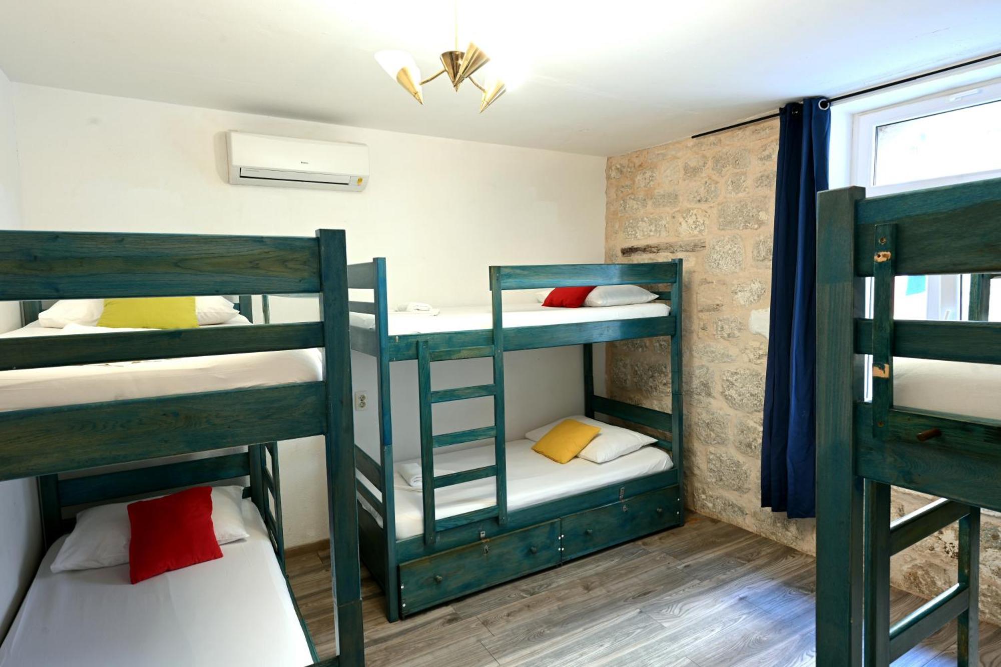 White Rabbit Hostel フヴァル エクステリア 写真