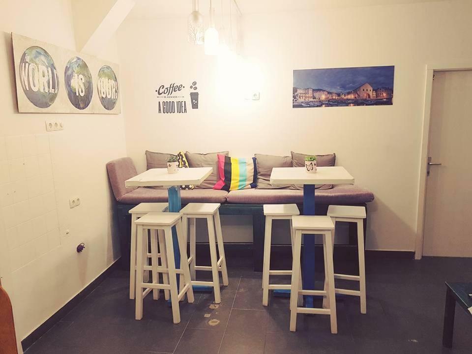 White Rabbit Hostel フヴァル エクステリア 写真